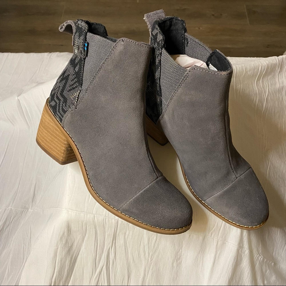 Toms Esme Iron Grey Suede & Jacquard Boots Women’s 6 Like New - Picture 5 of 14